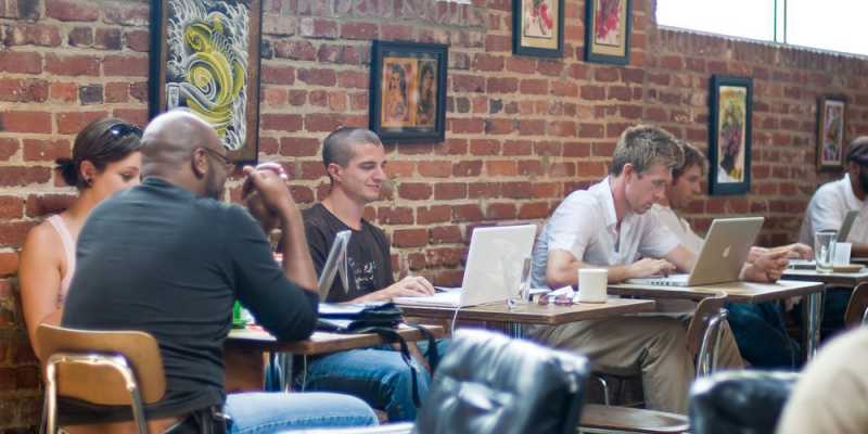 Jelly Atlanta Coworking @ Octane (adapted) (Image by Mike Schinkel [CC BY 2.0] via Flickr)